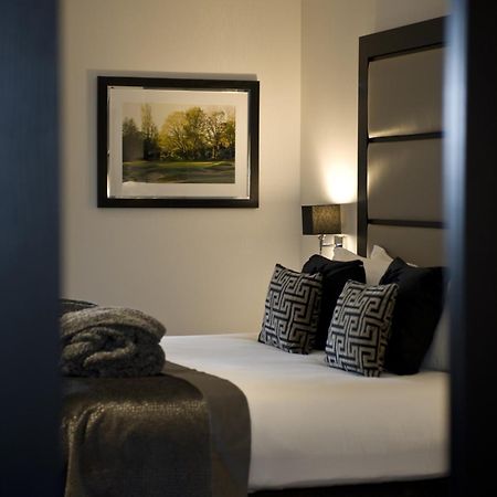 The Lodge At Kingswood Epsom Quarto foto