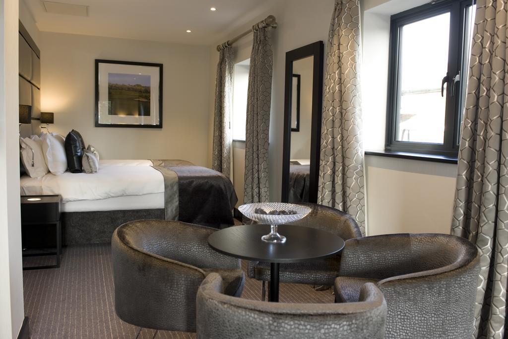 The Lodge At Kingswood Epsom Quarto foto