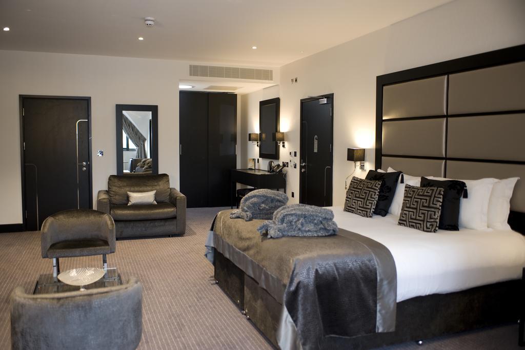 The Lodge At Kingswood Epsom Quarto foto