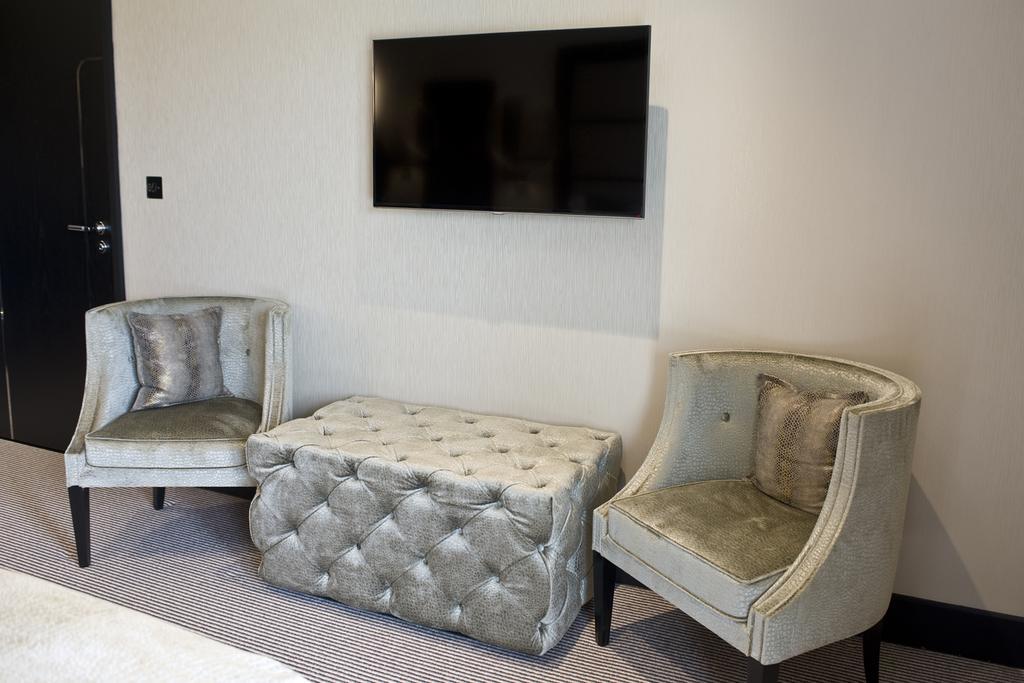 The Lodge At Kingswood Epsom Quarto foto